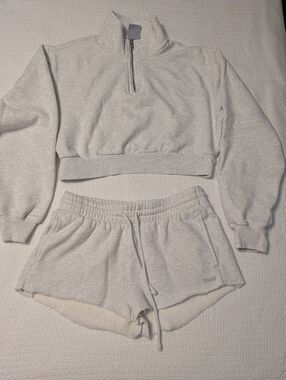TNA Cozy Fleece Sweatshorts Set in Light Gray